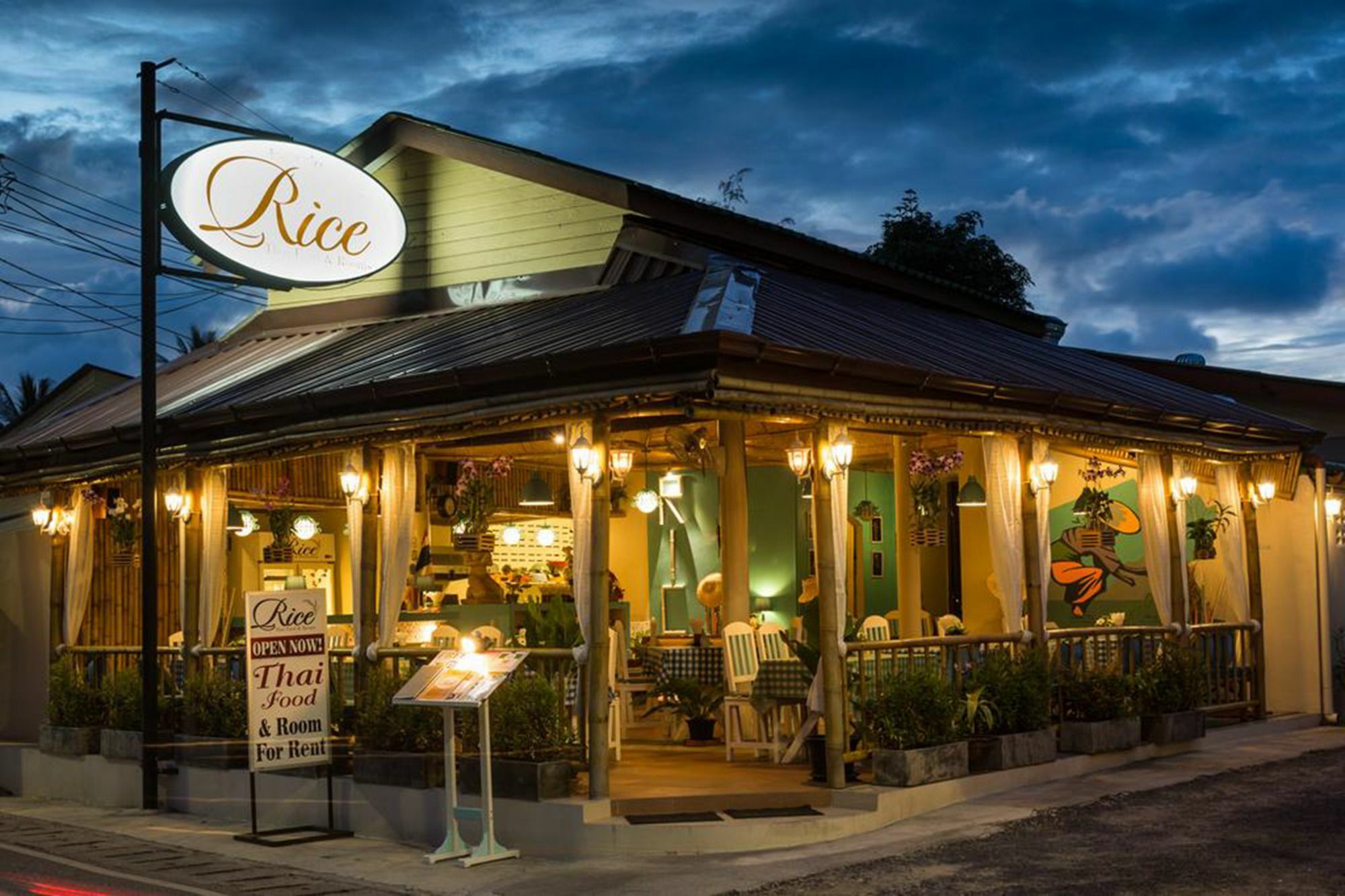 Rice Rooms And Restaurant Kata pláž Exteriér fotografie